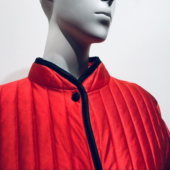 SOLD. 70s Quilted Red/Blk High Collar Jacket M - Picture 4 of 8